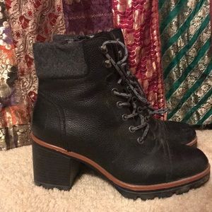 Naturalizer boots!!!